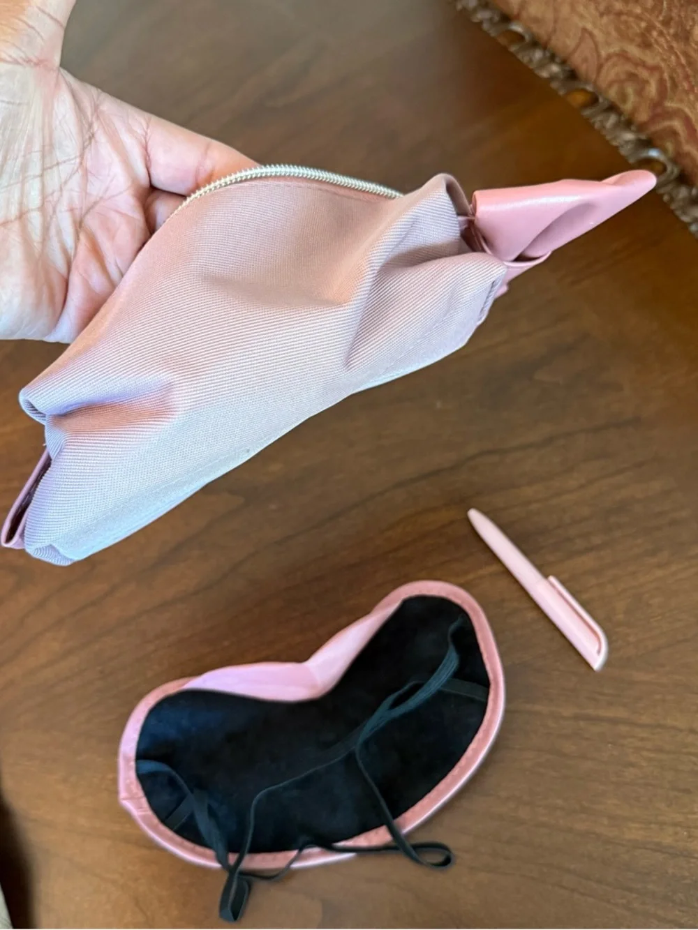 VIKTOR & ROLF Pink Travel Bag with Bow, Pen & Eye Mask from KLM